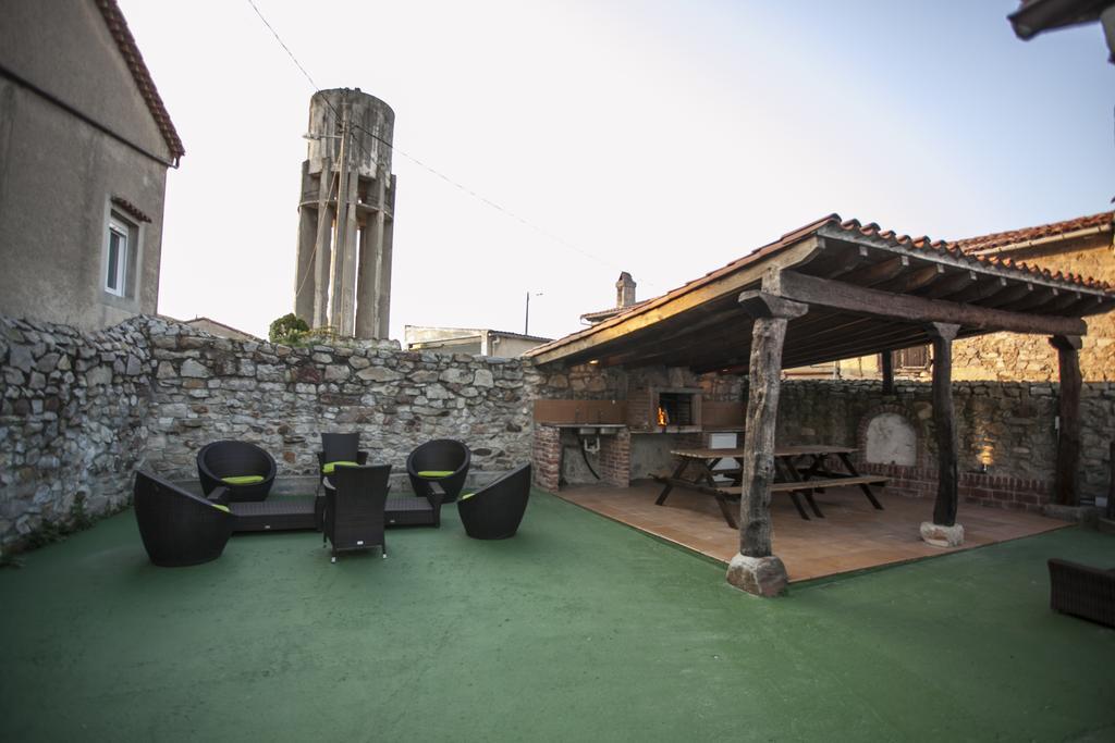 בית הארחה El Cabanon De Pimiango מראה חיצוני תמונה