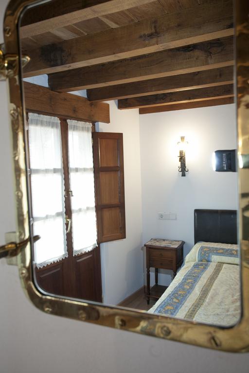 בית הארחה El Cabanon De Pimiango חדר תמונה
